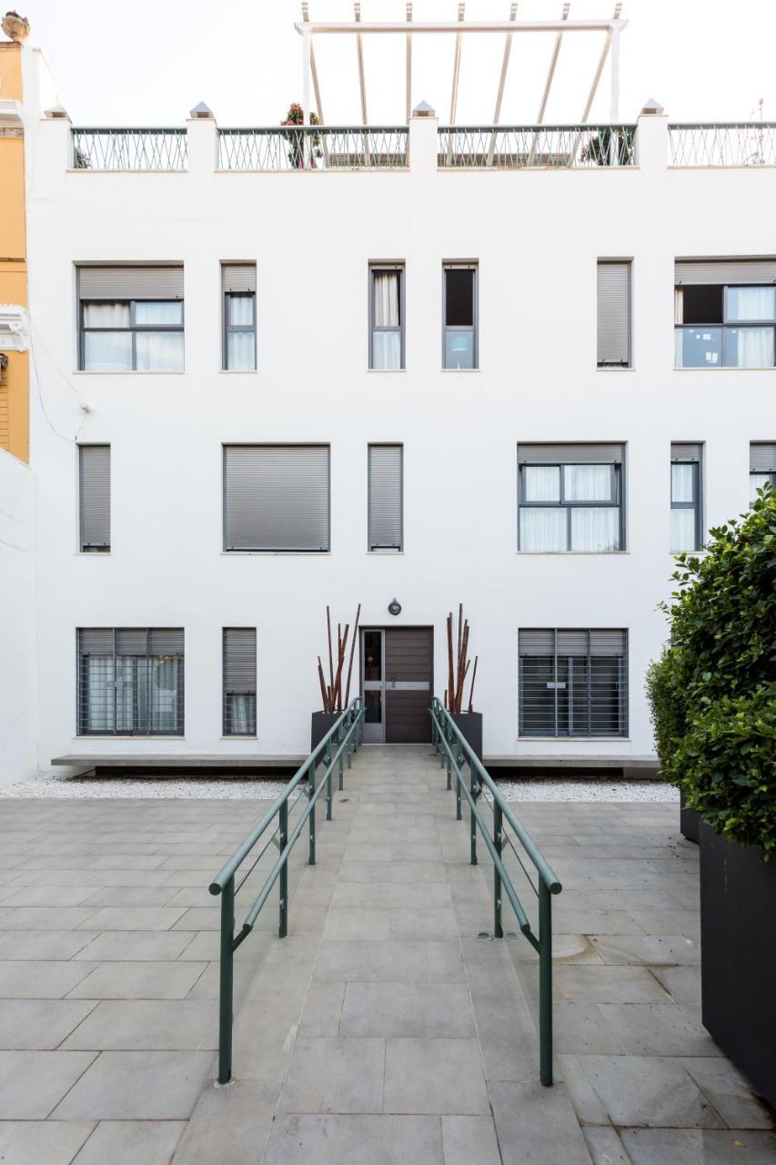Apartamentos Rg Alameda De Hercules เซบีญา ภายนอก รูปภาพ