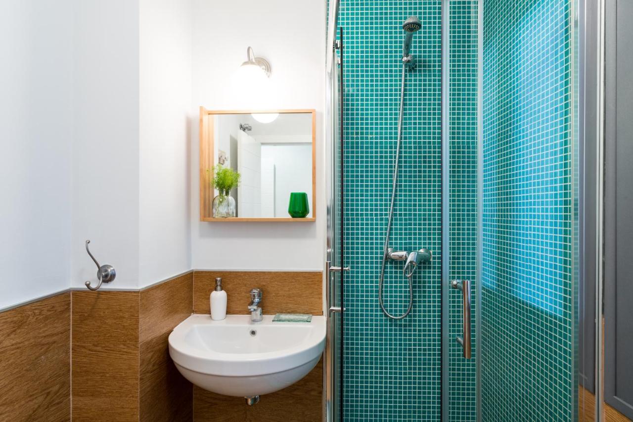 Apartamentos Rg Alameda De Hercules เซบีญา ภายนอก รูปภาพ