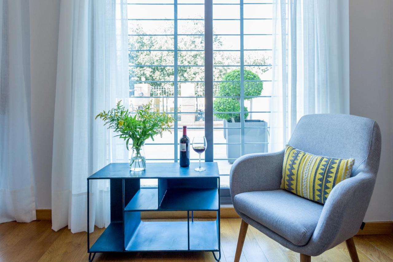 Apartamentos Rg Alameda De Hercules เซบีญา ภายนอก รูปภาพ